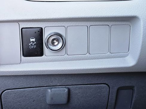 Used 2020 Toyota Sienna L image 20