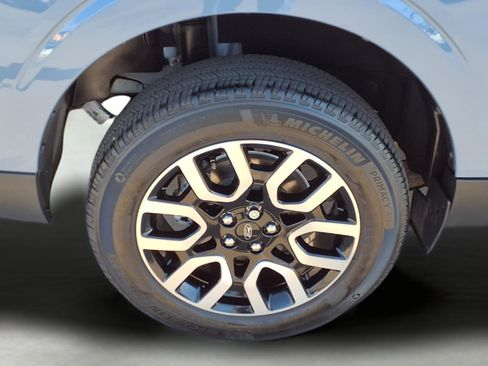 Used 2024 Ford Maverick Lariat w/ 4K Tow Package image 9