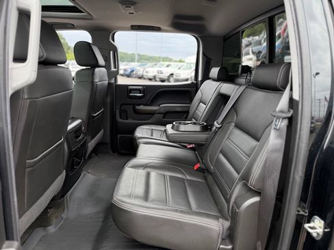 Used 2018 GMC Sierra 2500 Denali AWD/4WD image 16