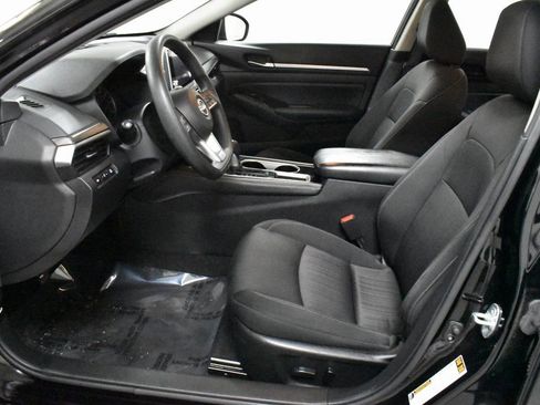 Used 2023 Nissan Altima 2.5 SV image 12