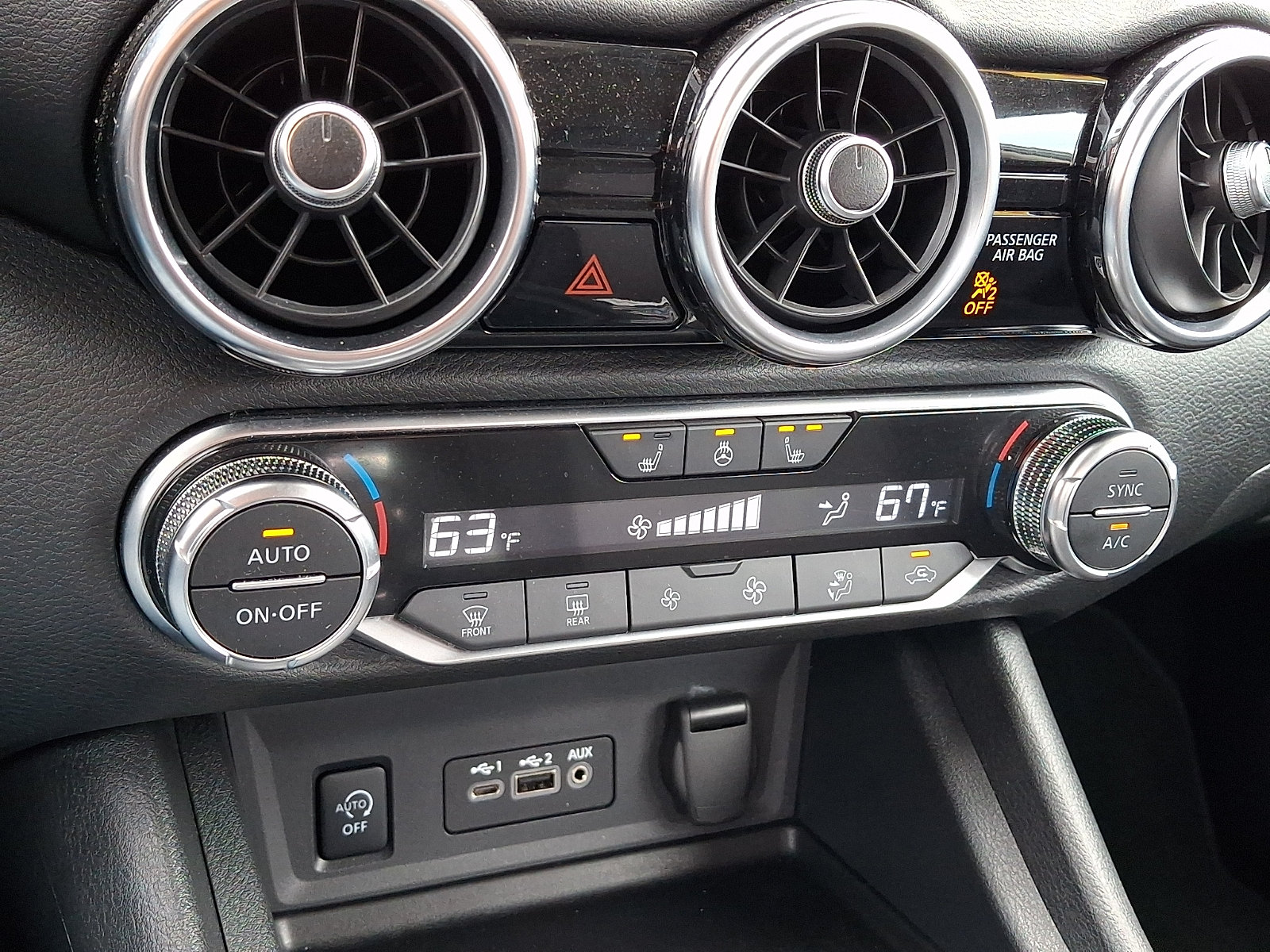 Certified 2025 Nissan Sentra SV w/ All-Weather Package FWD image 17