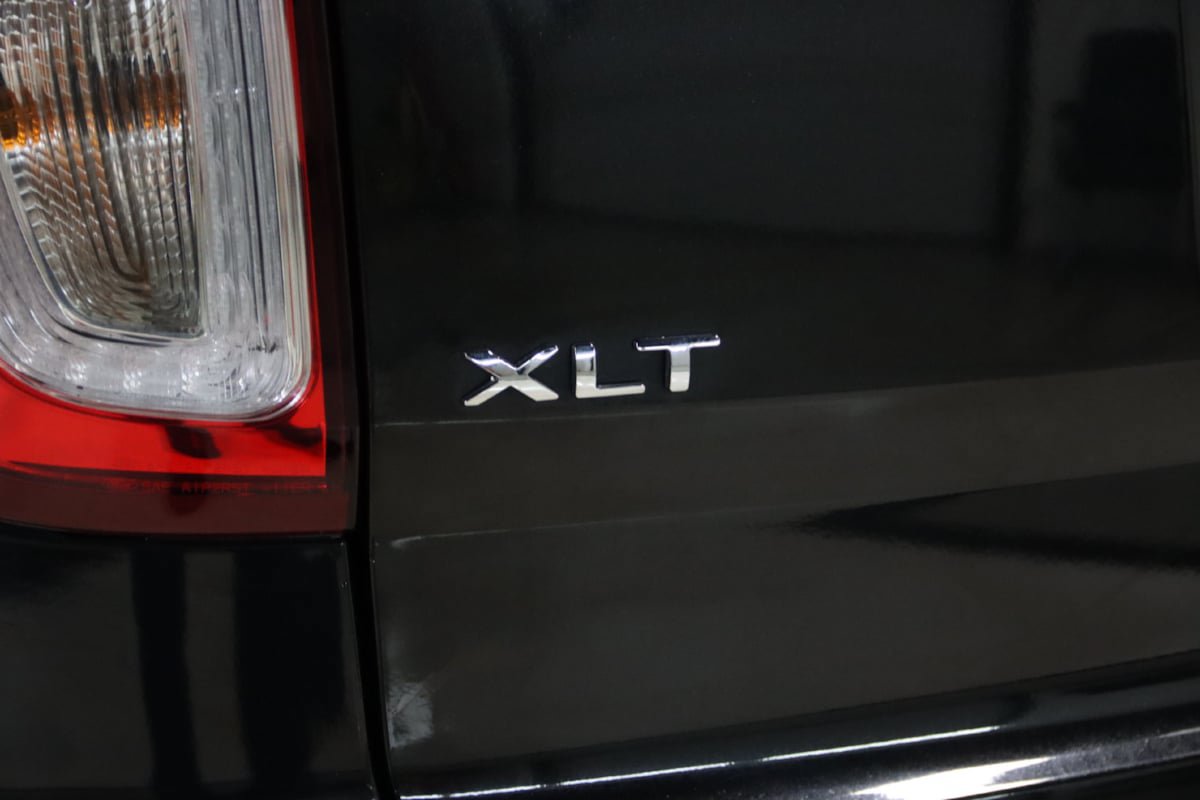 Used 2014 Ford Explorer XLT FWD image 12