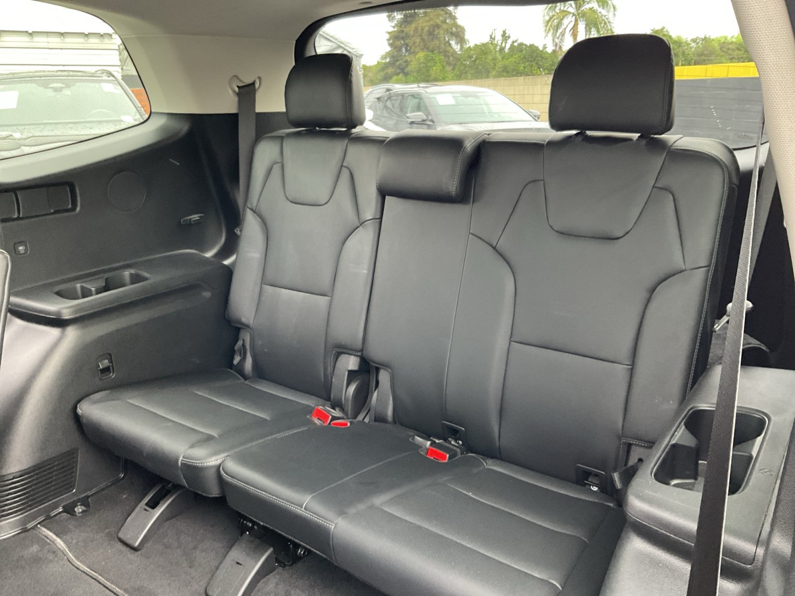 Used 2025 Kia Telluride S FWD image 28