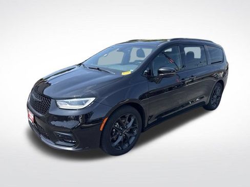 Used 2021 Chrysler Pacifica Touring w/ S Appearance Package FWD image 7