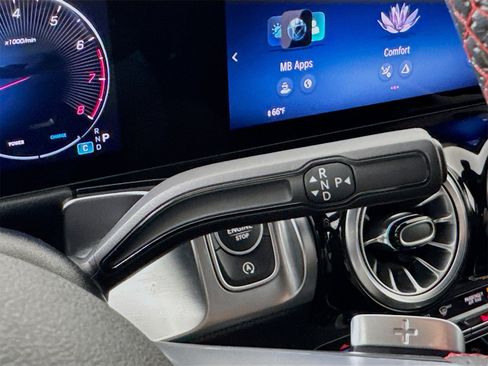 Certified 2025 Mercedes-Benz GLB 250 image 17