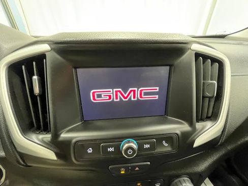 Used 2024 GMC Terrain SLE AWD/4WD image 24