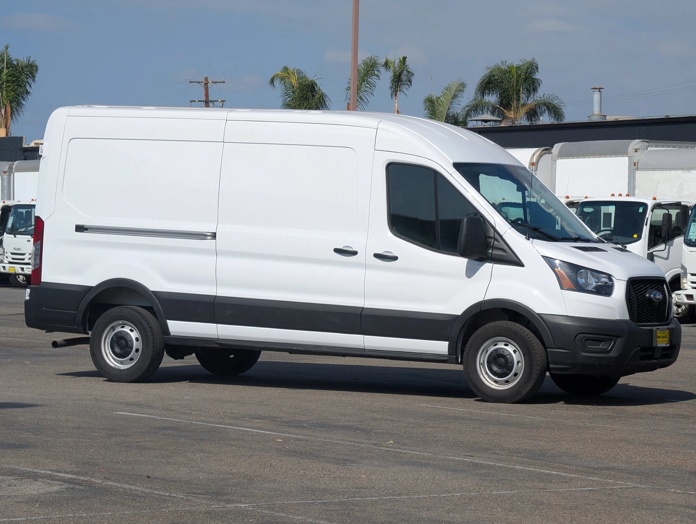 Used 2025 Ford Transit 250 148 Medium Roof RWD image 1