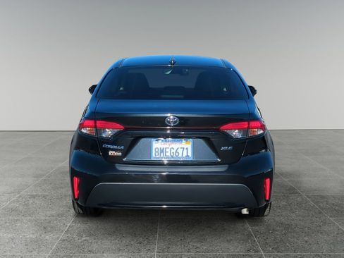 Used 2020 Toyota Corolla XLE image 4