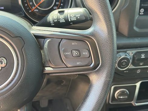 Used 2022 Jeep Wrangler Unlimited Sport AWD/4WD image 20