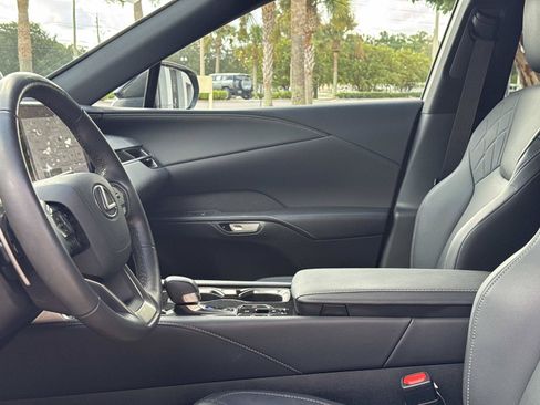 Used 2024 Lexus RX 350 FWD w/ Technology Package image 14