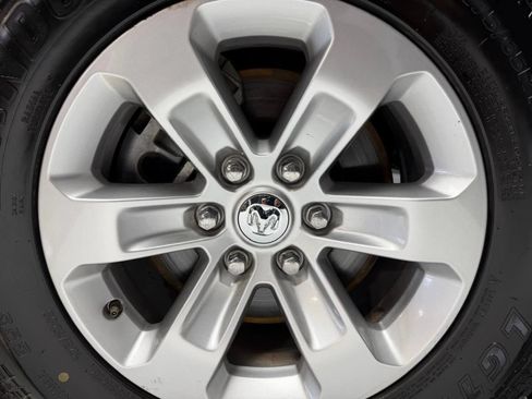 Used 2020 RAM 1500 Laramie AWD/4WD image 8