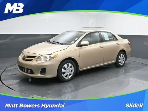Used 2011 Toyota Corolla LE FWD image 1
