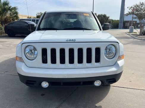 Used 2017 Jeep Patriot Sport FWD image 10