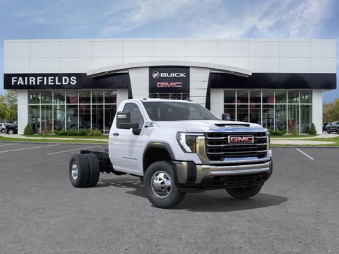 New 2026 GMC Sierra 3500 Pro w/ Convenience Package AWD/4WD image 1