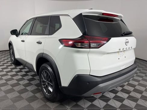 Used 2023 Nissan Rogue S FWD image 8