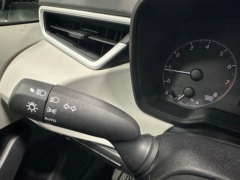 Used 2025 Toyota Corolla LE w/ LE Premium Package image 21