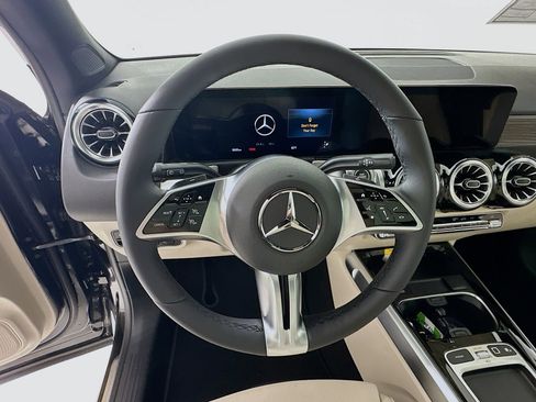 New 2026 Mercedes-Benz GLB 250 4MATIC image 12