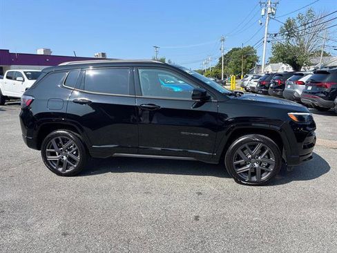 Certified 2024 Jeep Compass Limited w/ High Altitude Package image 2