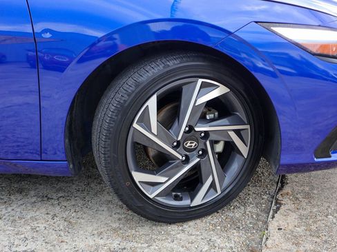 Used 2025 Hyundai Elantra Limited FWD image 27