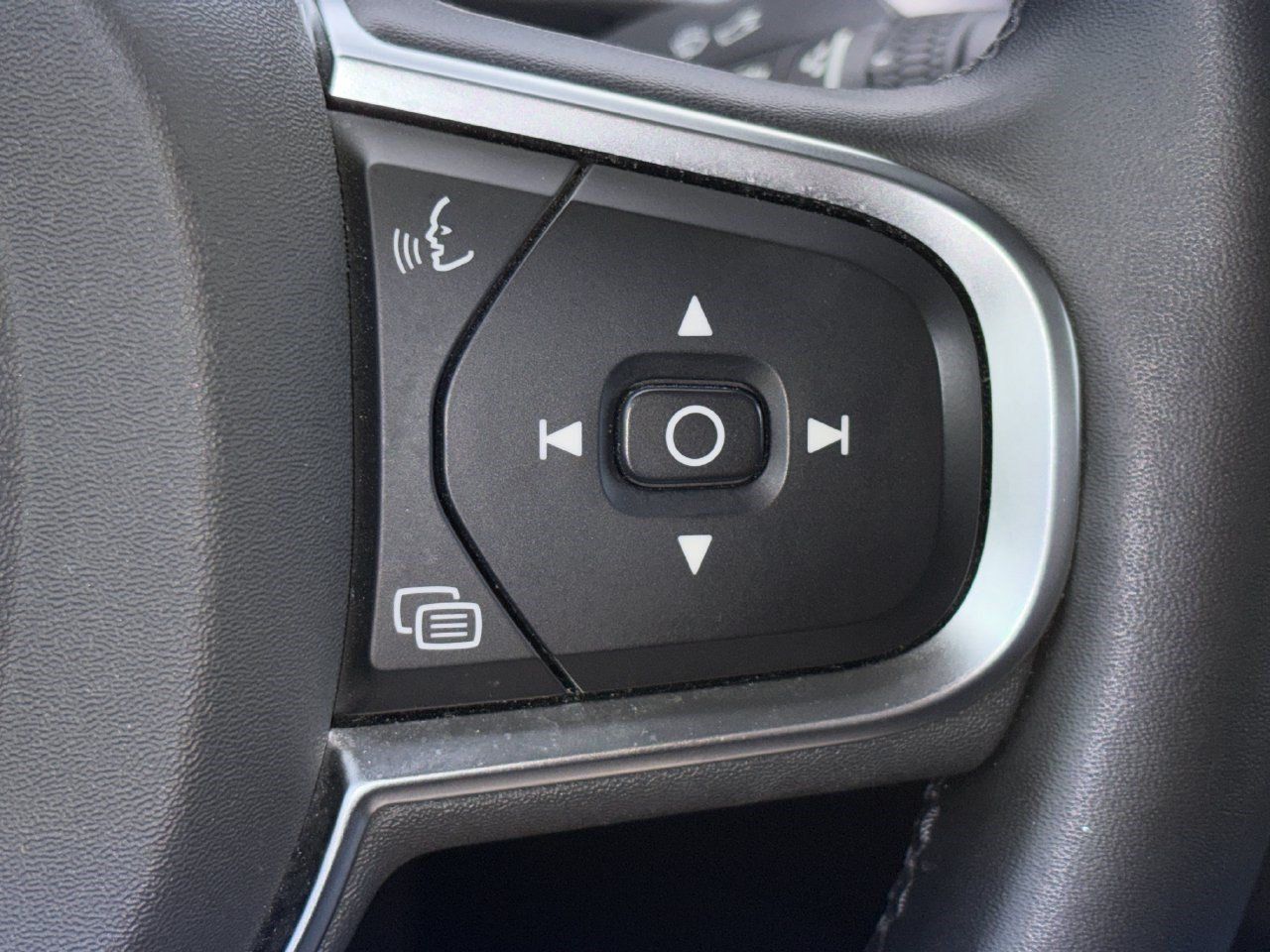 Used 2024 Volvo S60 B5 Core AWD/4WD image 15