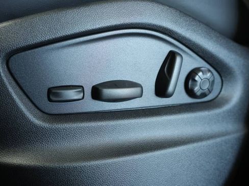 New 2026 Porsche Cayenne Coupe AWD/4WD image 34