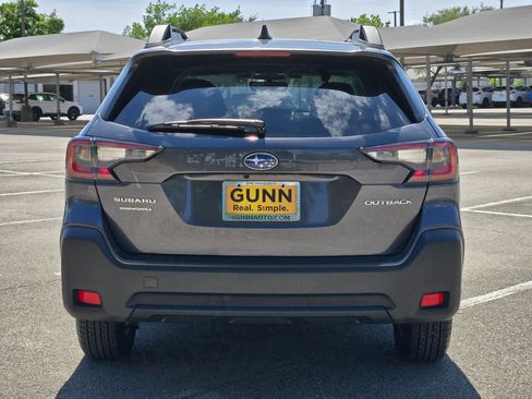 Used 2025 Subaru Outback Premium AWD/4WD image 5