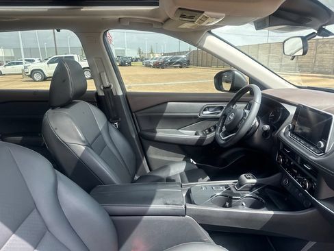 Certified 2023 Nissan Rogue SV w/ SV Premium B Package FWD image 27