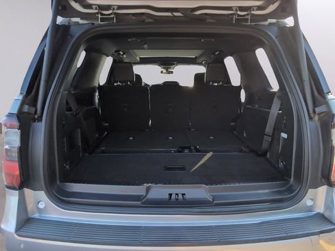 Used 2021 Ford Expedition Limited AWD/4WD image 9