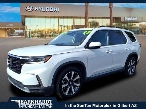 Used 2023 Honda Pilot Touring image 1