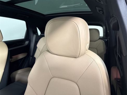 New 2026 Porsche Cayenne image 40