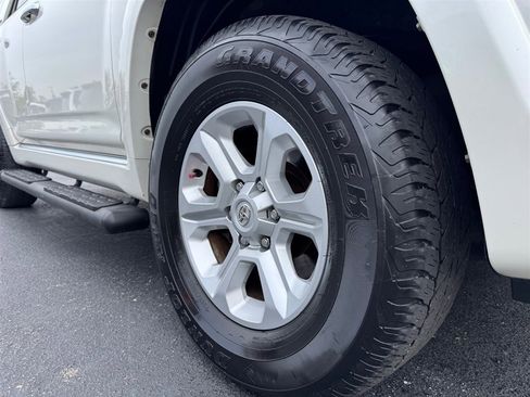 Used 2011 Toyota 4Runner Limited image 9