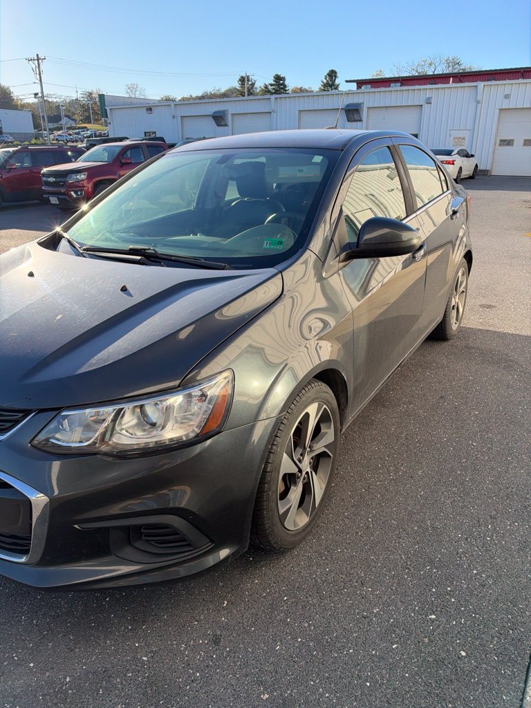 Used 2019 Chevrolet Sonic Premier FWD image 3