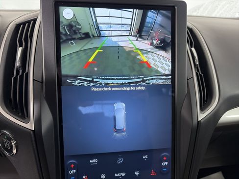 Used 2024 Ford Edge SEL w/ Convenience Package image 20