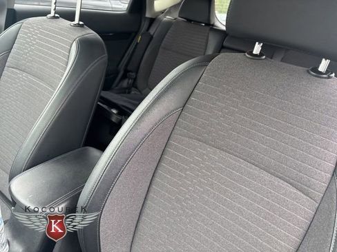 Used 2021 Kia Seltos S AWD/4WD image 5