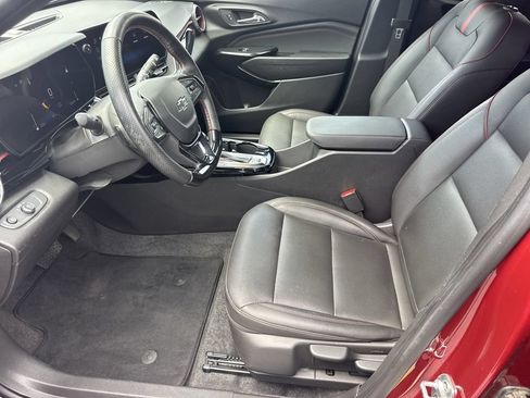 Used 2025 Chevrolet Trax RS w/ Driver Confidence Package FWD image 9
