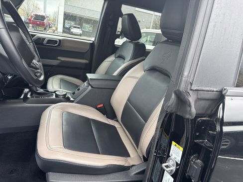 Used 2023 Ford Bronco Wildtrak image 18