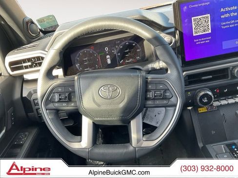 Used 2025 Toyota 4Runner Limited image 12