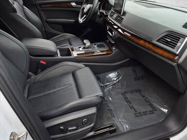 Used 2019 Audi Q5 2.0T Premium Plus w/ Premium Plus Package AWD/4WD image 21