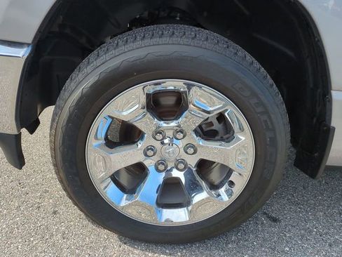 Used 2022 RAM 1500 Big Horn AWD/4WD image 11