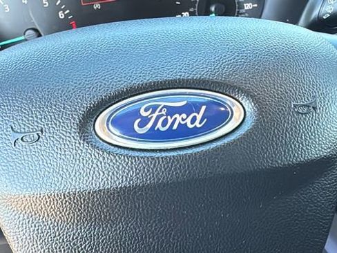 Certified 2020 Ford Escape SE image 18
