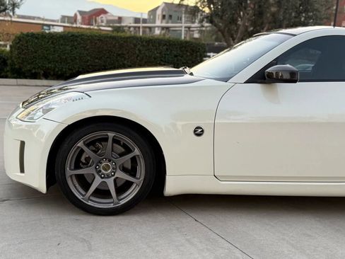 Used 2006 Nissan 350Z Enthusiast image 10