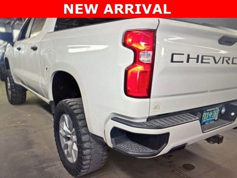 Used 2019 Chevrolet Silverado 1500 Custom w/ Trailering Package image 8