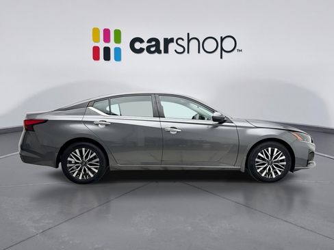 Used 2023 Nissan Altima 2.5 SV FWD image 6