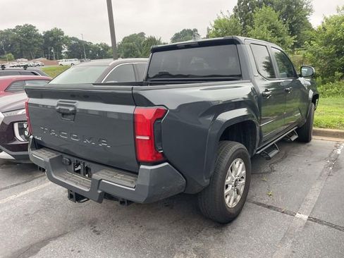 Used 2025 Toyota Tacoma SR5 AWD/4WD image 14