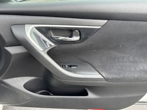 Used 2014 Nissan Altima 2.5 SV FWD image 24