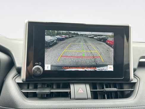 Used 2025 Toyota RAV4 LE AWD/4WD image 23