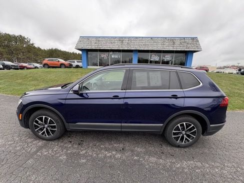 Used 2021 Volkswagen Tiguan SE image 4
