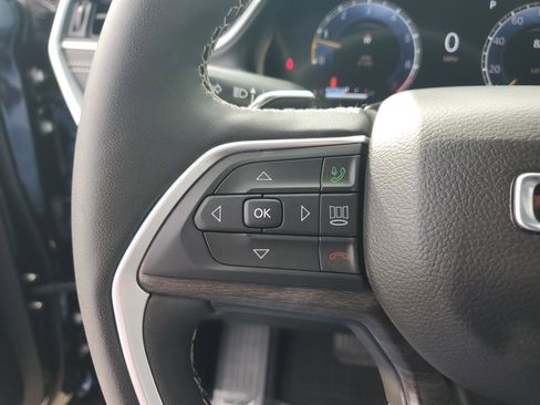 Used 2024 Jeep Grand Cherokee Limited w/ Black Appearance Package image 22