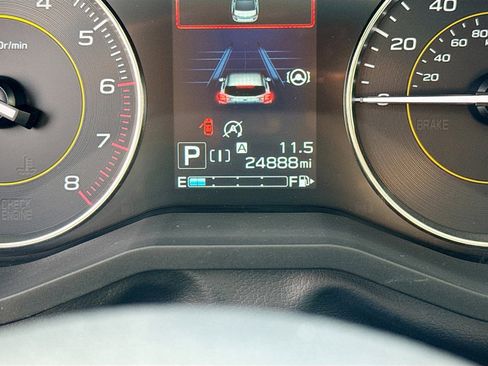 Used 2022 Subaru Crosstrek 2.5i Sport w/ Moonroof Package image 12