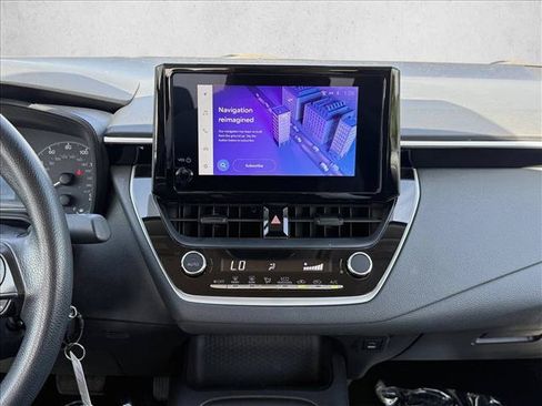 Used 2024 Toyota Corolla LE FWD image 17